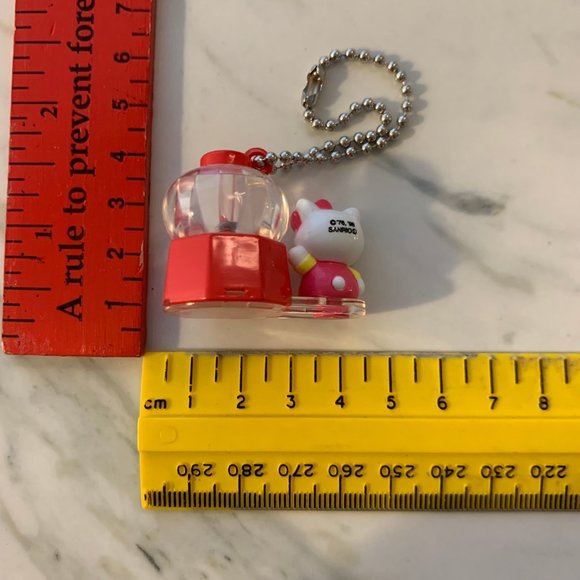 Vintage 1998 Hello Kitty Light up keychain - Picture 5 of 9